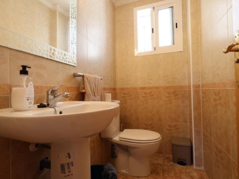 2 soverom Kjedet enebolig til salgs i Orihuela med svømmebasseng garasje - € 204 000 (Ref: 10187010)