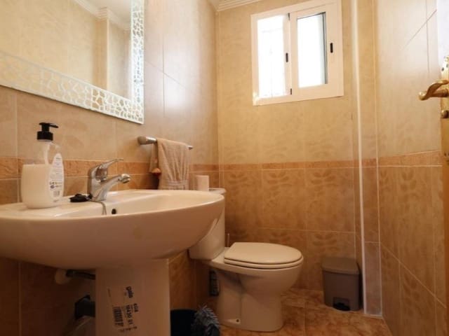 2 soverom Kjedet enebolig til salgs i Orihuela ciudad, Orihuela med svømmebasseng garasje - € 204 000 (Ref: 10187010)