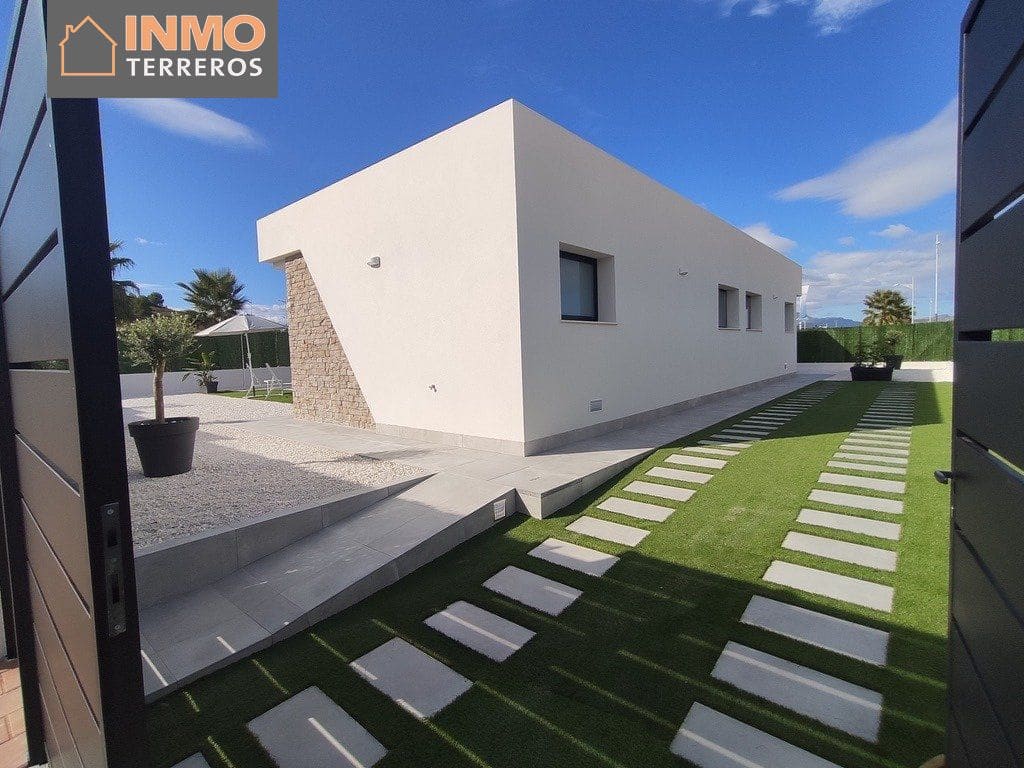 3 slaapkamer Villa te koop in Calasparra met zwembad - € 262.000 (Ref: 6763337)