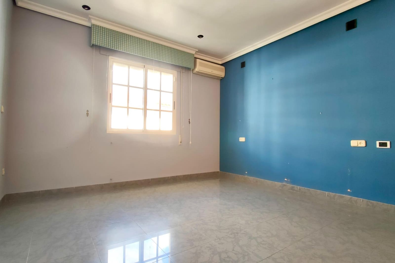 8 sovrum Villa till salu i Huercal-Overa med garage - 330 000 € (Ref: 7395845)