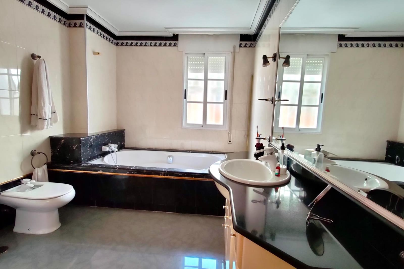 8 sovrum Villa till salu i Huercal-Overa med garage - 330 000 € (Ref: 7395845)