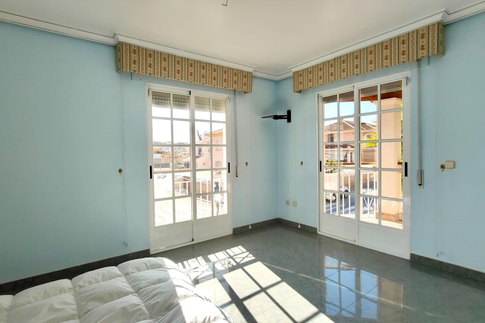 8 sovrum Villa till salu i Huercal-Overa med garage - 330 000 € (Ref: 7395845)