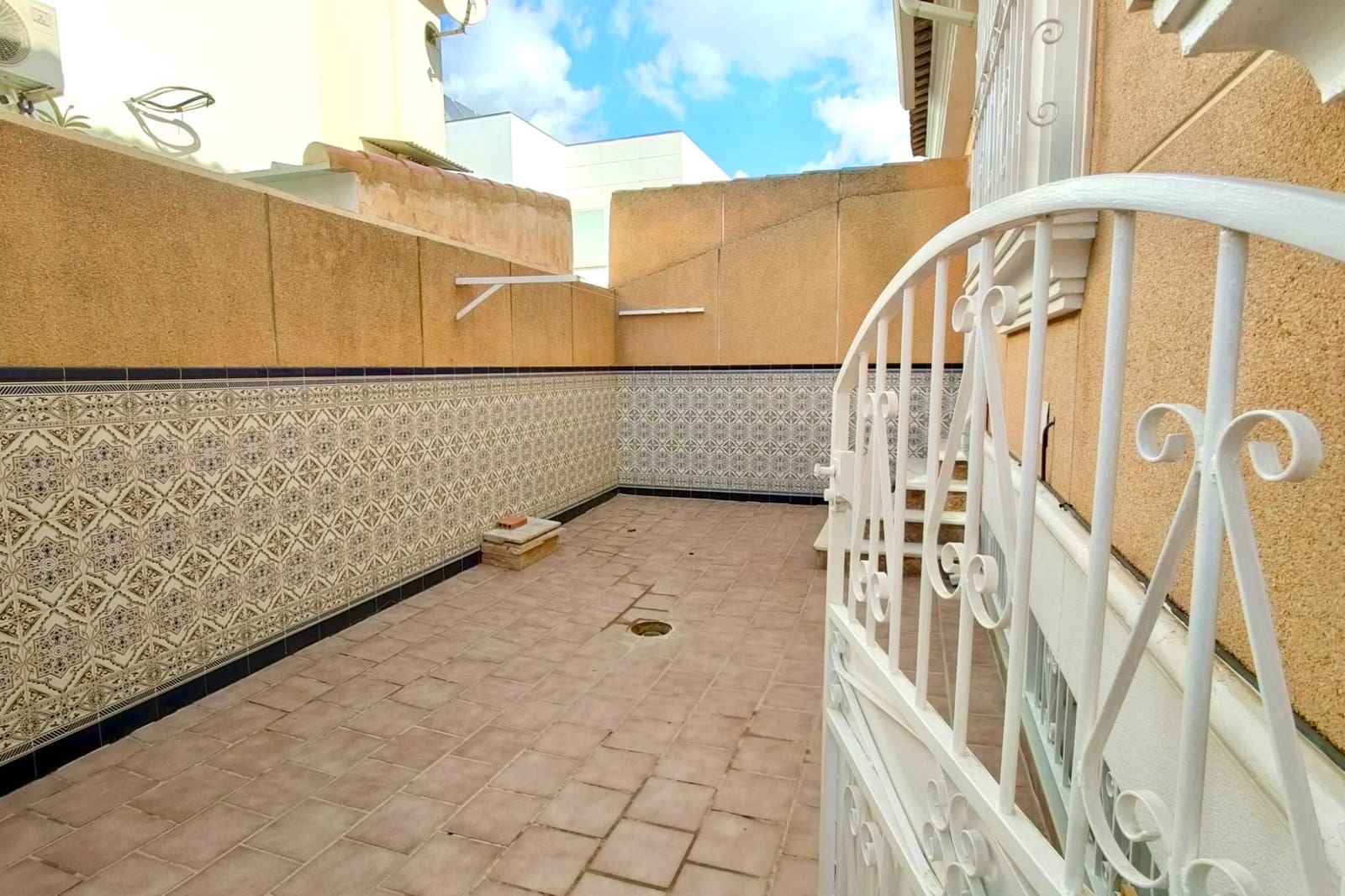 8 sovrum Villa till salu i Huercal-Overa med garage - 330 000 € (Ref: 7395845)