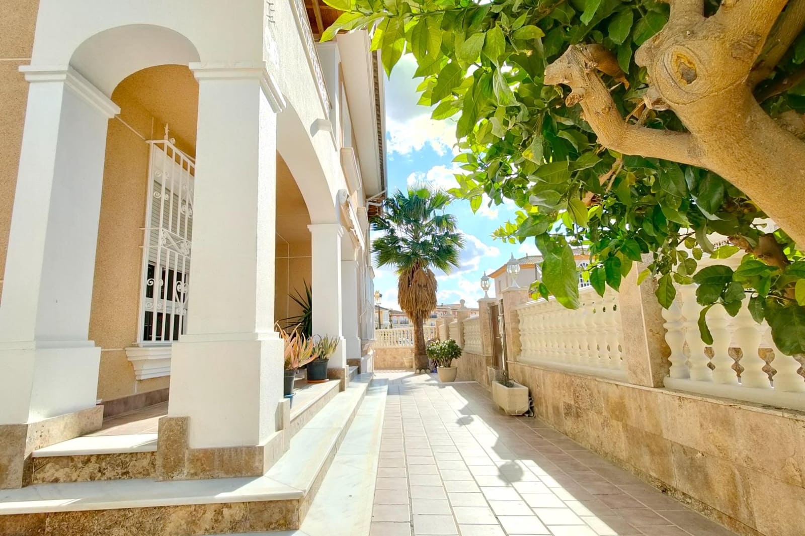 8 sovrum Villa till salu i Huercal-Overa med garage - 330 000 € (Ref: 7395845)