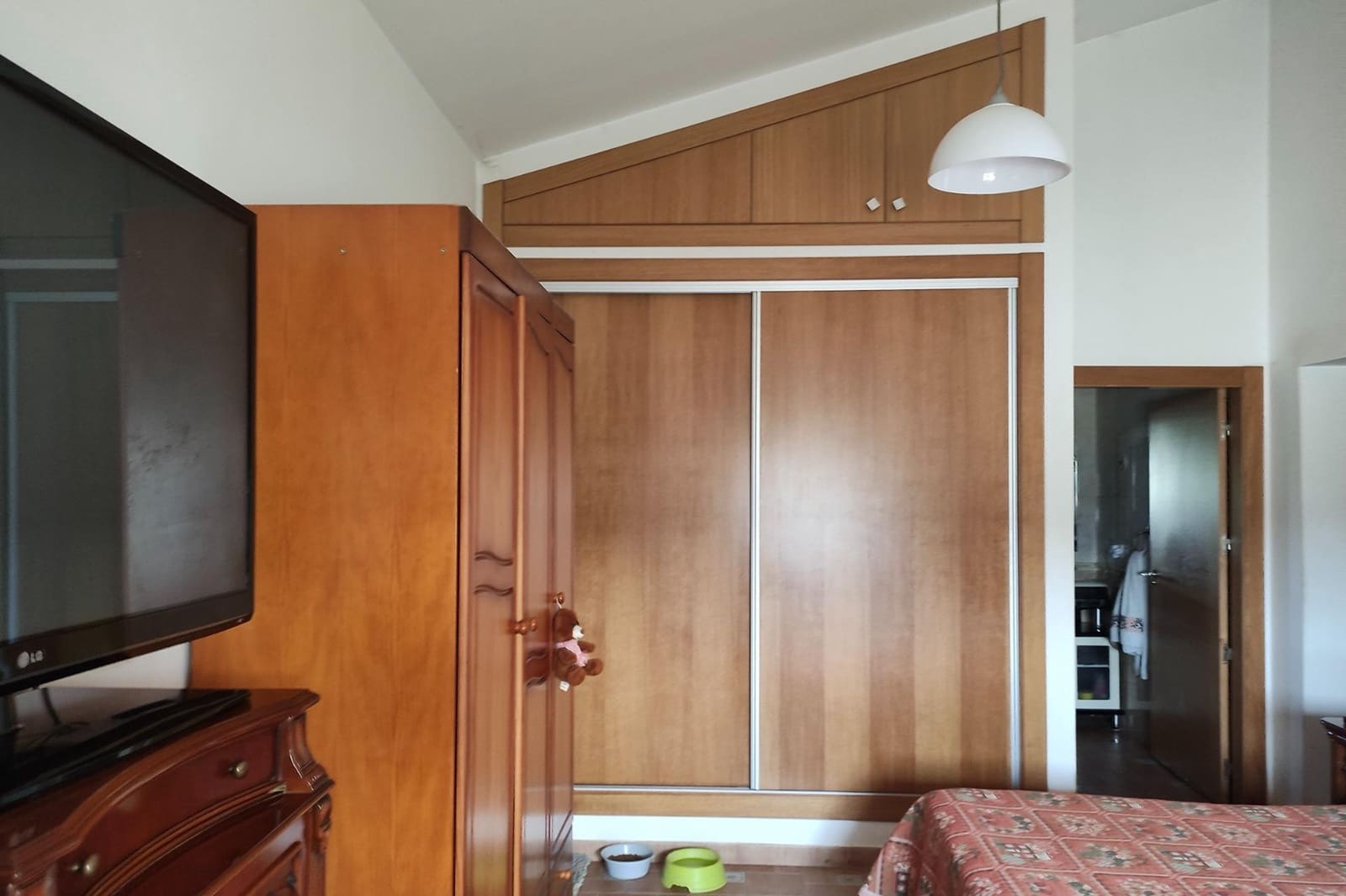 8 soveværelse Finca/Landehus til salg i La Escucha - € 420.000 (Ref: 7771744)