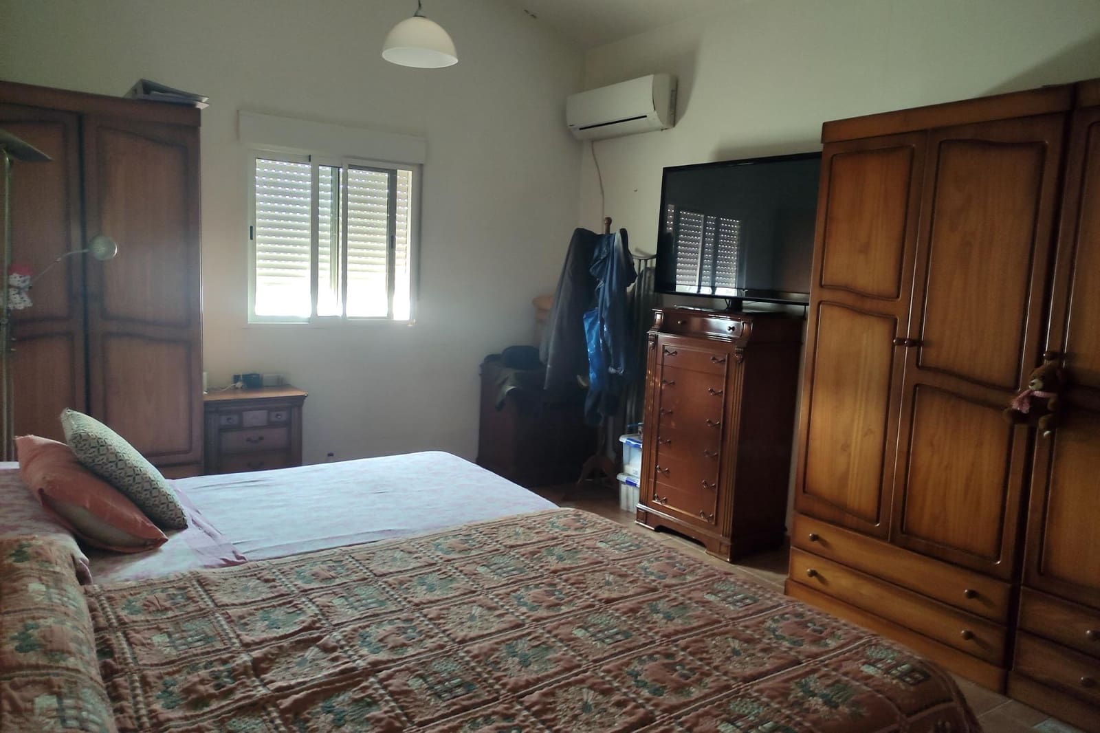 8 soveværelse Finca/Landehus til salg i La Escucha - € 420.000 (Ref: 7771744)