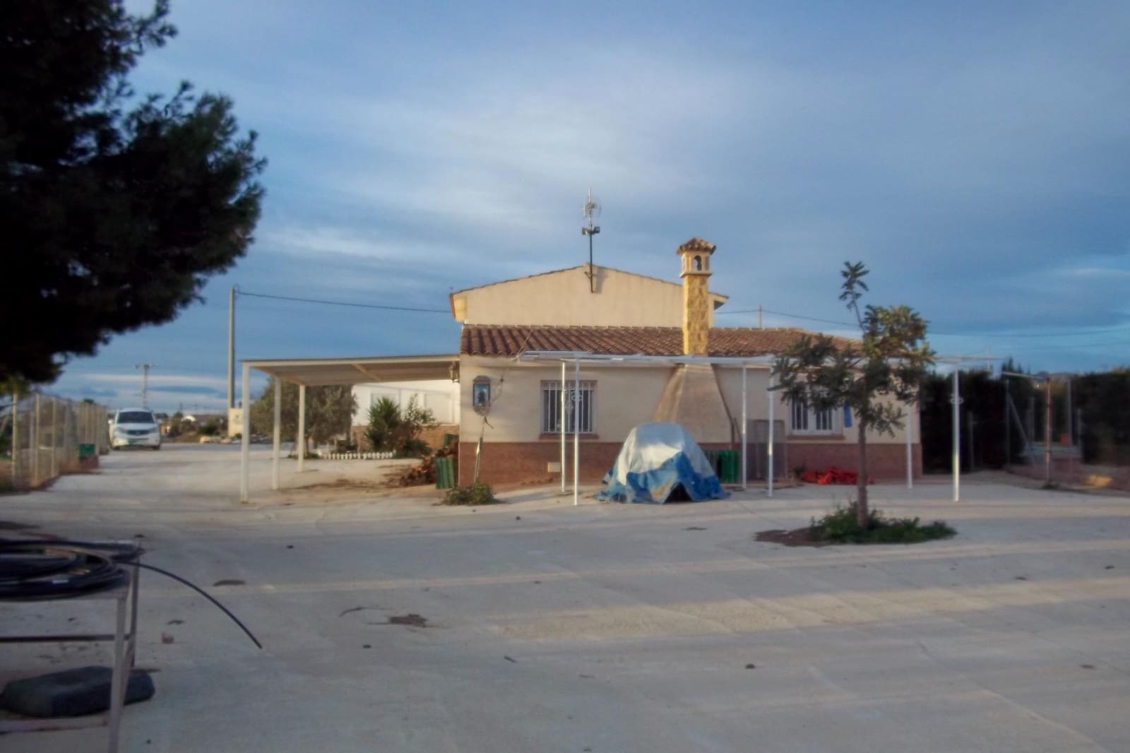 8 soveværelse Finca/Landehus til salg i La Escucha - € 420.000 (Ref: 7771744)