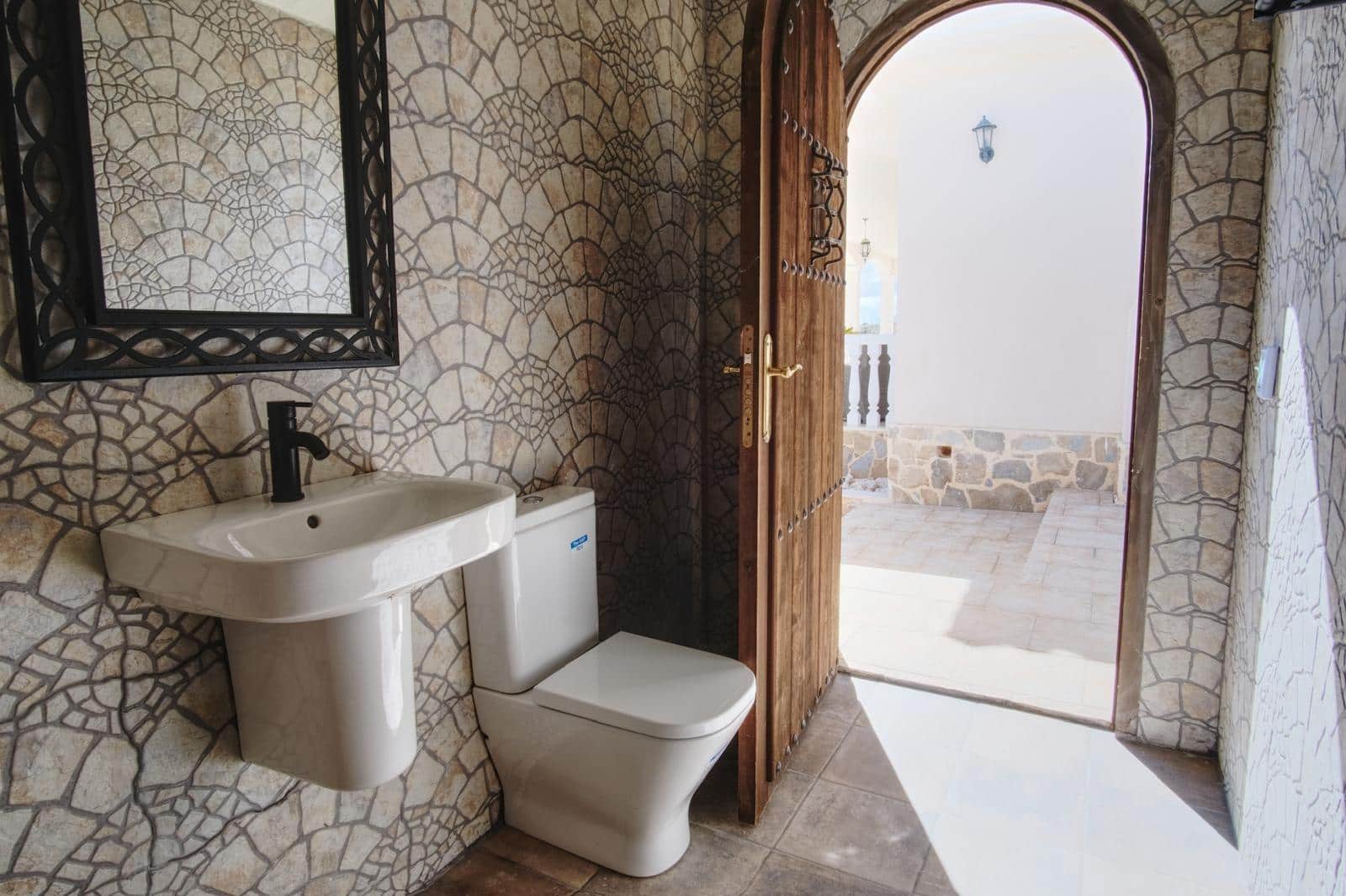 4 bedroom Finca/Country House for sale in Pinoso with pool garage - € 599,000 (Ref: 9619520)