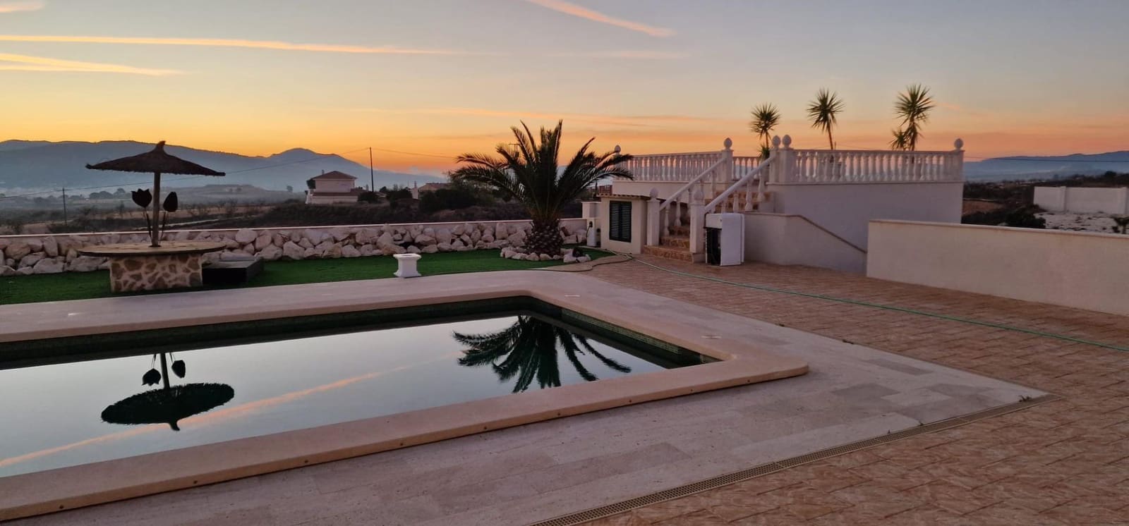 4 bedroom Finca/Country House for sale in Pinoso with pool garage - € 599,000 (Ref: 9619520)