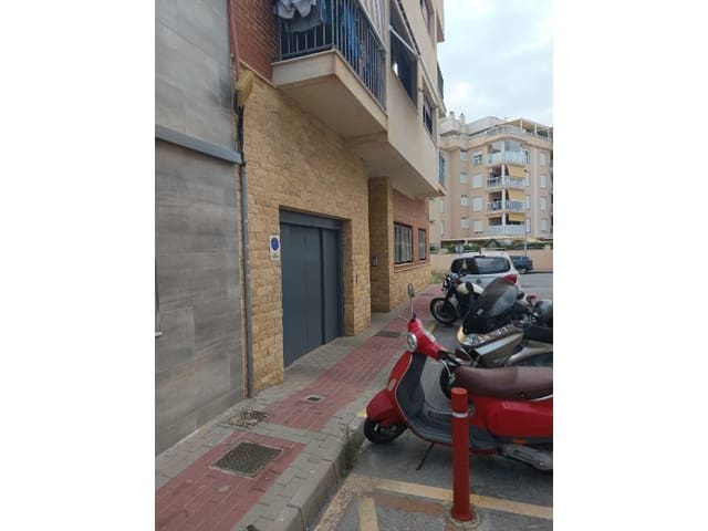 Autotalli myytävänä paikassa Aguilas - 7 000 € (Ref: 9777164)