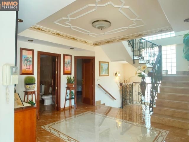 6 slaapkamer Villa te koop in Huércal-Overa met garage - € 470.000 (Ref: 9777170)