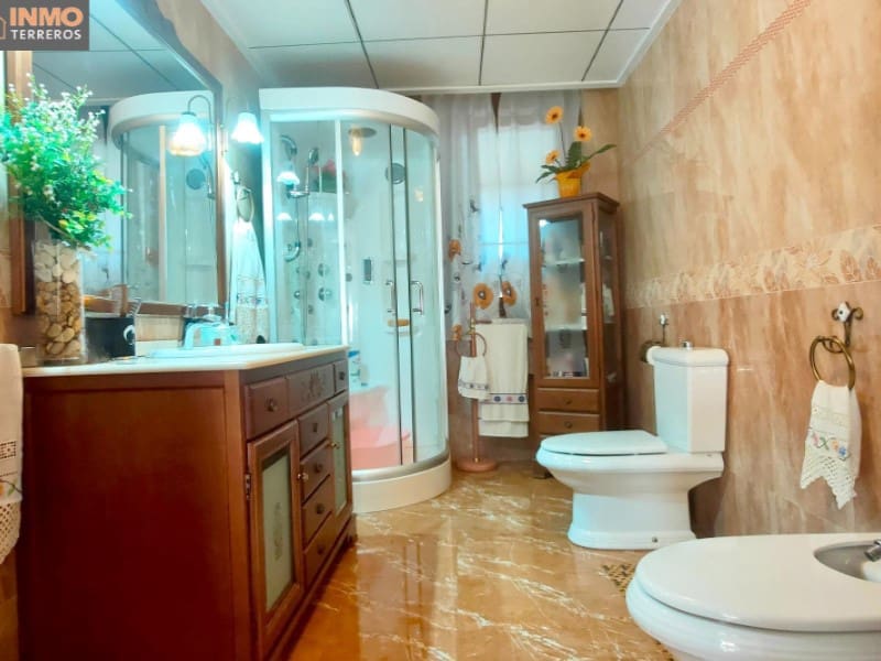 6 bedroom Villa for sale in Huercal-Overa with garage - € 470,000 (Ref: 9777170)