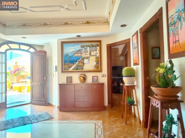 6 slaapkamer Villa te koop in Huércal-Overa met garage - € 470.000 (Ref: 9777170)