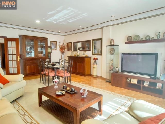 6 slaapkamer Villa te koop in Huércal-Overa met garage - € 470.000 (Ref: 9777170)