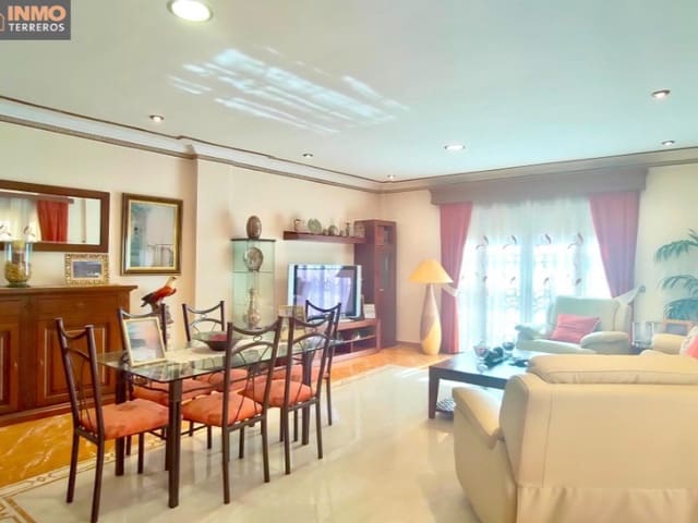 6 slaapkamer Villa te koop in Huércal-Overa met garage - € 470.000 (Ref: 9777170)