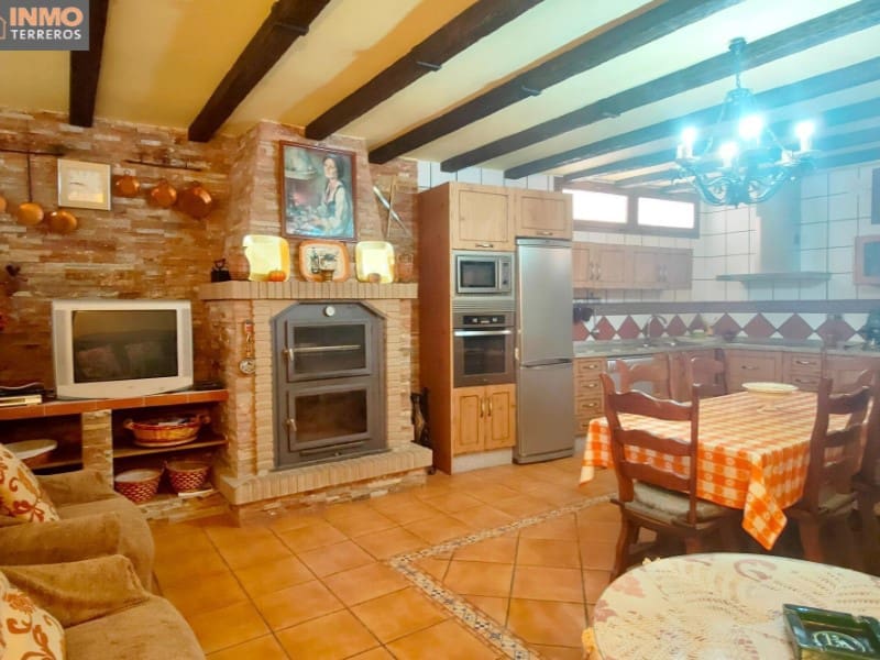 6 bedroom Villa for sale in Huercal-Overa with garage - € 470,000 (Ref: 9777170)