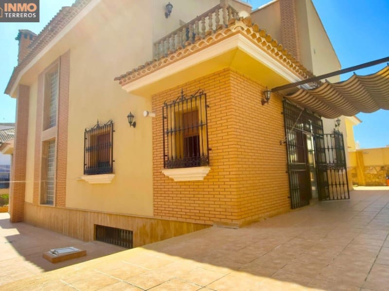 6 bedroom Villa for sale in Huercal-Overa with garage - € 470,000 (Ref: 9777170)