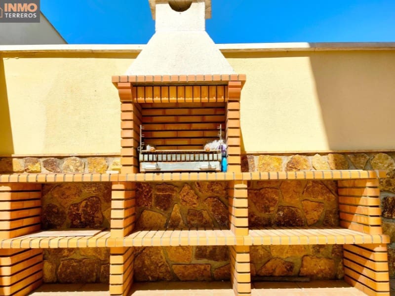 6 bedroom Villa for sale in Huercal-Overa with garage - € 470,000 (Ref: 9777170)