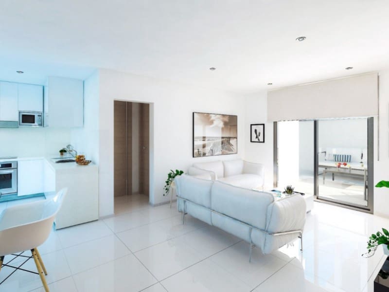 3 soverom Villa til salgs i Los Alcazares med svømmebasseng garasje - € 375 000 (Ref: 9777171)