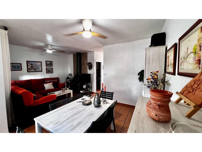 3 makuuhuone Huoneisto myytävänä paikassa San Juan de los Terreros mukana 
autotalli - 265 000 € (Ref: 9777173)