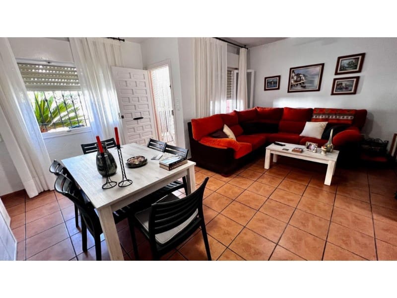 3 makuuhuone Huoneisto myytävänä paikassa San Juan de los Terreros mukana 
autotalli - 265 000 € (Ref: 9777173)