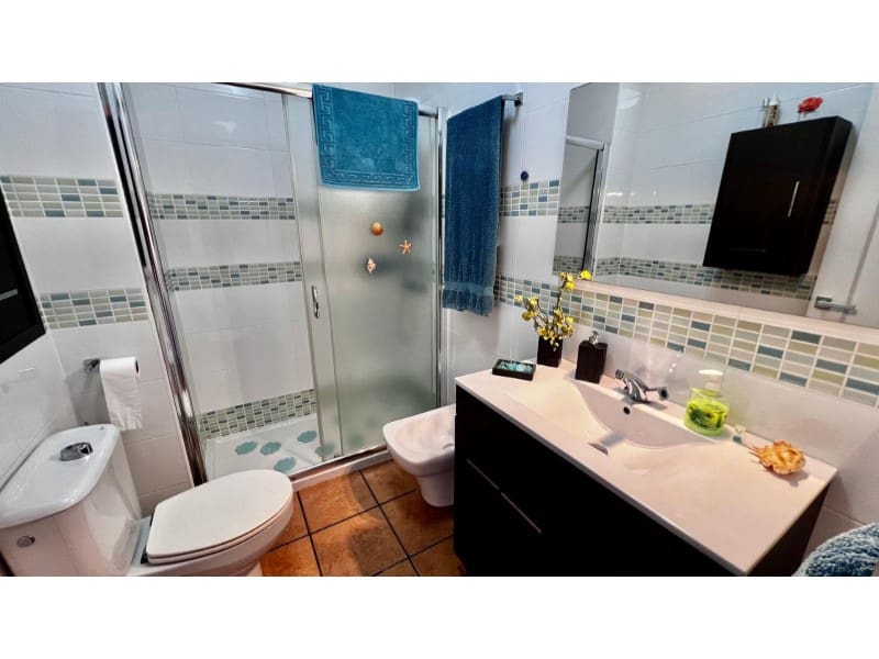 3 makuuhuone Huoneisto myytävänä paikassa San Juan de los Terreros mukana 
autotalli - 265 000 € (Ref: 9777173)