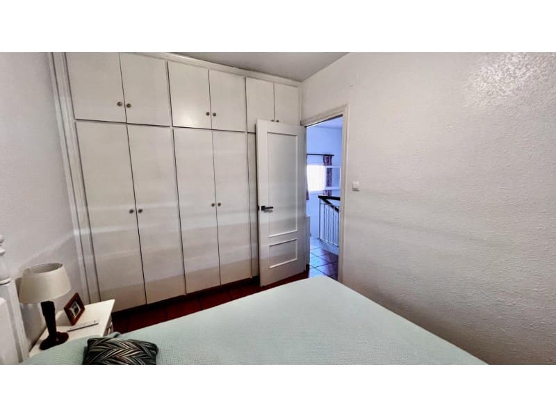 3 makuuhuone Huoneisto myytävänä paikassa San Juan de los Terreros mukana 
autotalli - 265 000 € (Ref: 9777173)