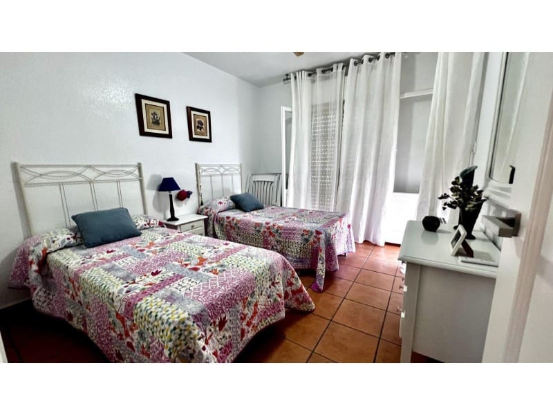 3 makuuhuone Huoneisto myytävänä paikassa San Juan de los Terreros mukana 
autotalli - 265 000 € (Ref: 9777173)