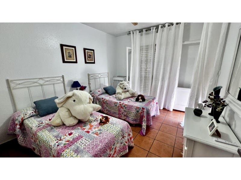 3 makuuhuone Huoneisto myytävänä paikassa San Juan de los Terreros mukana 
autotalli - 265 000 € (Ref: 9777173)