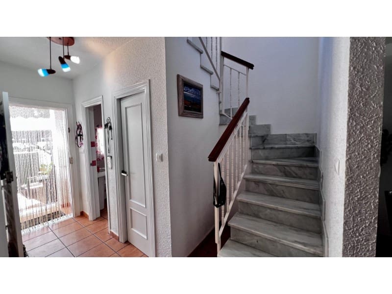 3 makuuhuone Huoneisto myytävänä paikassa San Juan de los Terreros mukana 
autotalli - 265 000 € (Ref: 9777173)