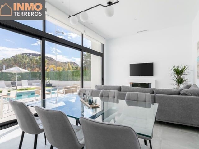 3 Zimmer Villa zu verkaufen in Calasparra mit Pool Garage - 262.000 € (Ref: 9777195)