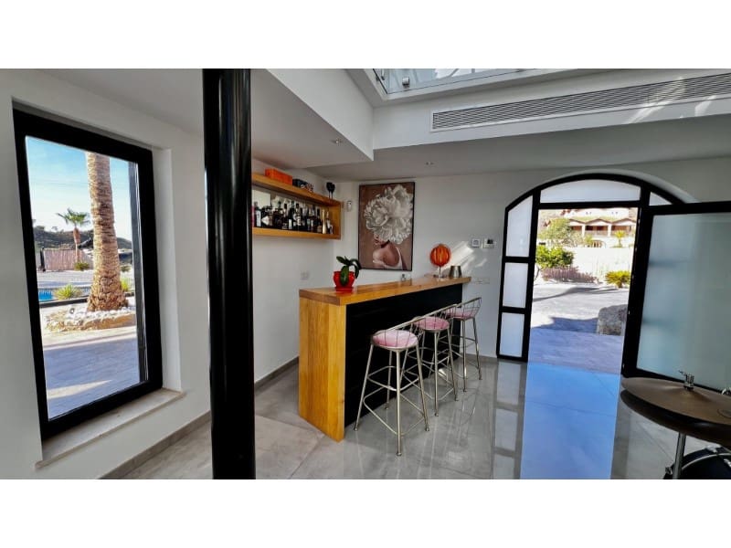 3 Zimmer Villa zu verkaufen in San Juan de los Terreros mit Pool Garage - 795.000 € (Ref: 9777197)