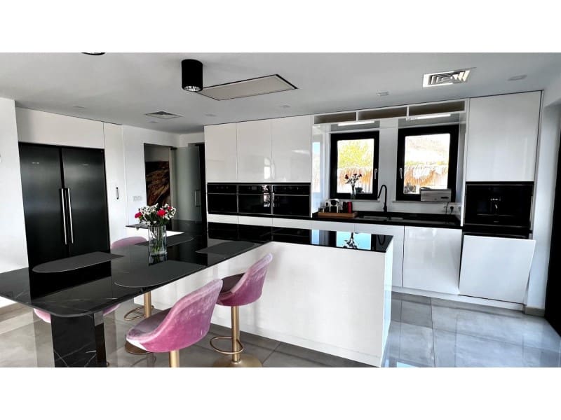 3 Zimmer Villa zu verkaufen in San Juan de los Terreros mit Pool Garage - 795.000 € (Ref: 9777197)