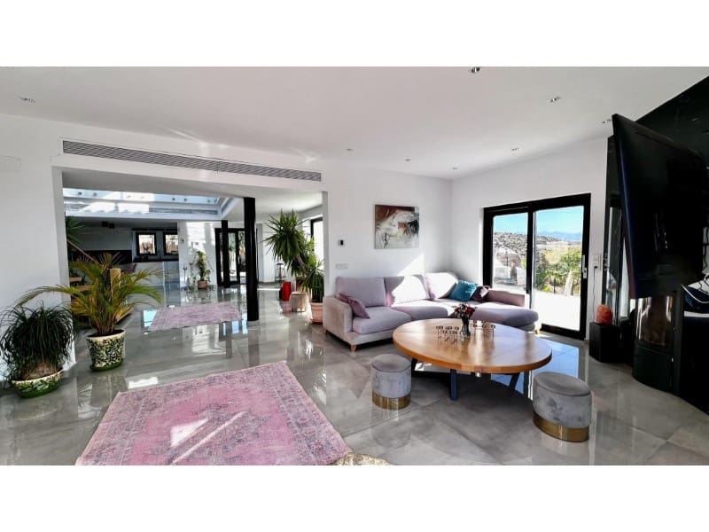 3 Zimmer Villa zu verkaufen in San Juan de los Terreros mit Pool Garage - 795.000 € (Ref: 9777197)