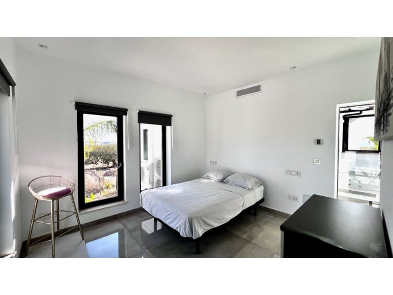 3 Zimmer Villa zu verkaufen in San Juan de los Terreros mit Pool Garage - 795.000 € (Ref: 9777197)