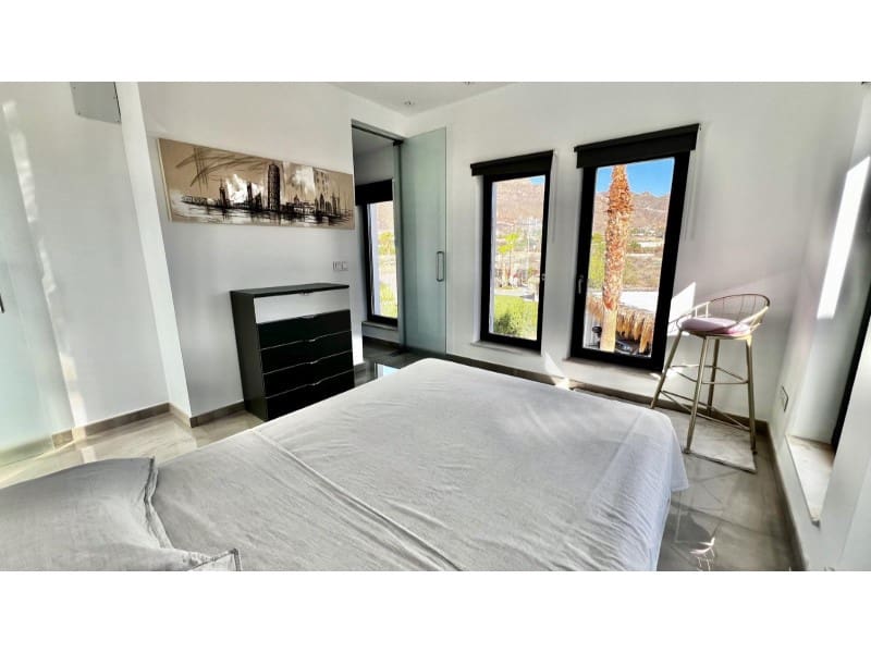 3 Zimmer Villa zu verkaufen in San Juan de los Terreros mit Pool Garage - 795.000 € (Ref: 9777197)