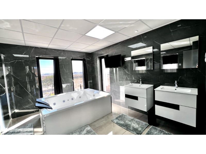 3 Zimmer Villa zu verkaufen in San Juan de los Terreros mit Pool Garage - 795.000 € (Ref: 9777197)