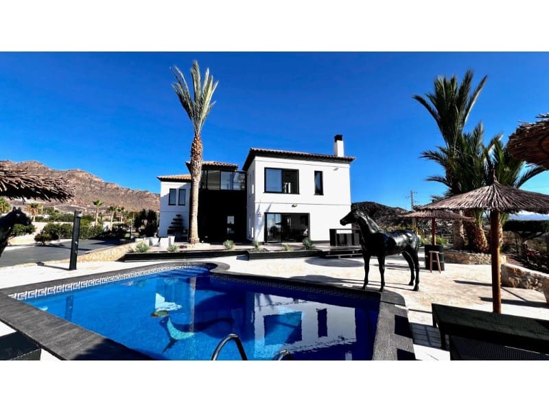 3 Zimmer Villa zu verkaufen in San Juan de los Terreros mit Pool Garage - 795.000 € (Ref: 9777197)