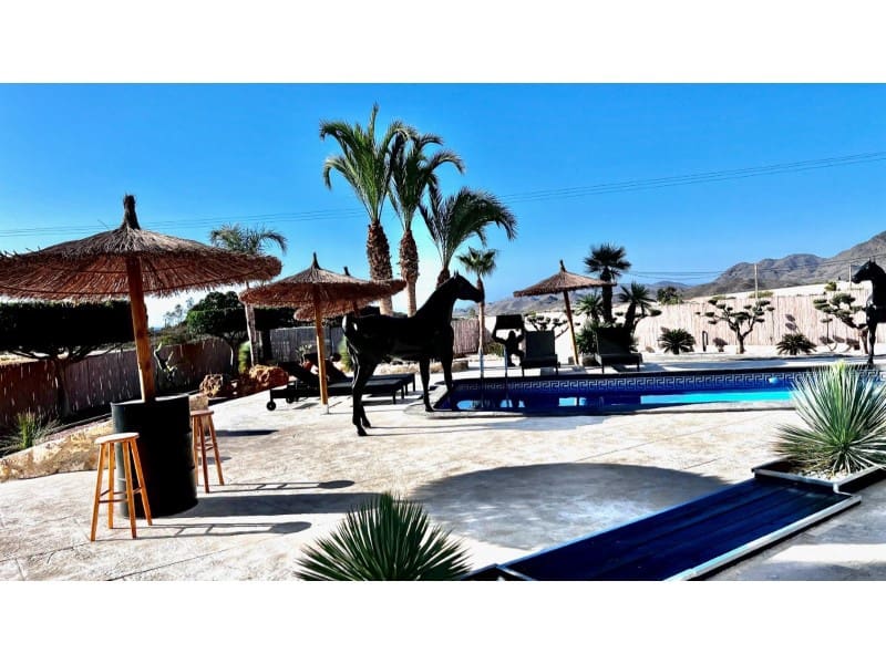 3 Zimmer Villa zu verkaufen in San Juan de los Terreros mit Pool Garage - 795.000 € (Ref: 9777197)