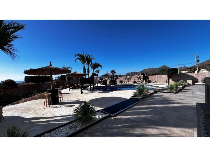 3 Zimmer Villa zu verkaufen in San Juan de los Terreros mit Pool Garage - 795.000 € (Ref: 9777197)