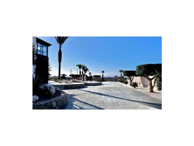 3 Zimmer Villa zu verkaufen in San Juan de los Terreros mit Pool Garage - 795.000 € (Ref: 9777197)