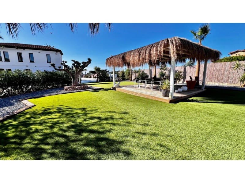 3 Zimmer Villa zu verkaufen in San Juan de los Terreros mit Pool Garage - 795.000 € (Ref: 9777197)