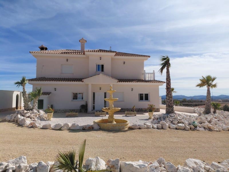 4 slaapkamer Finca/Landhuis te koop in Pinoso met zwembad garage - € 599.000 (Ref: 9777203)