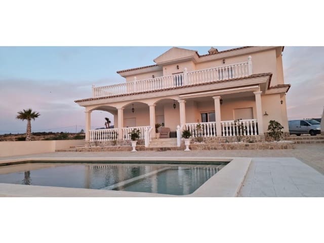 4 slaapkamer Finca/Landhuis te koop in Pinoso met zwembad garage - € 599.000 (Ref: 9777203)