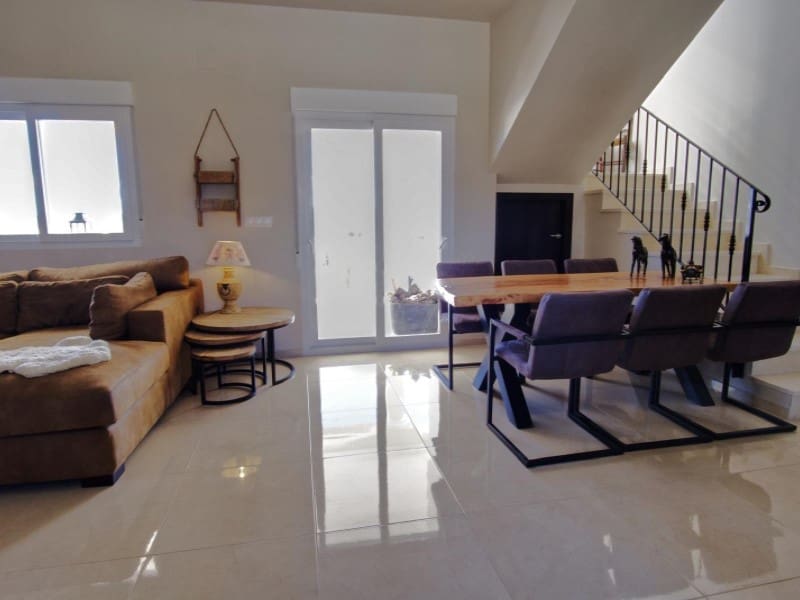 4 slaapkamer Finca/Landhuis te koop in Pinoso met zwembad garage - € 599.000 (Ref: 9777203)