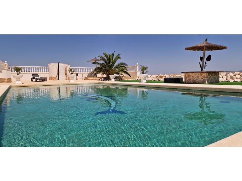 4 slaapkamer Finca/Landhuis te koop in Pinoso met zwembad garage - € 599.000 (Ref: 9777203)