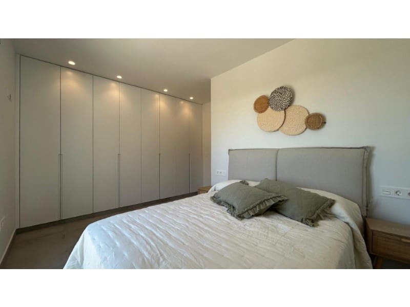 3 slaapkamer Halfvrijstaande villa te koop in Pilar de la Horadada - € 299.900 (Ref: 9876261)