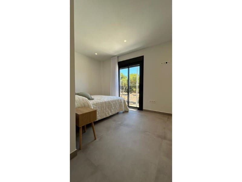 3 slaapkamer Halfvrijstaande villa te koop in Pilar de la Horadada - € 299.900 (Ref: 9876261)