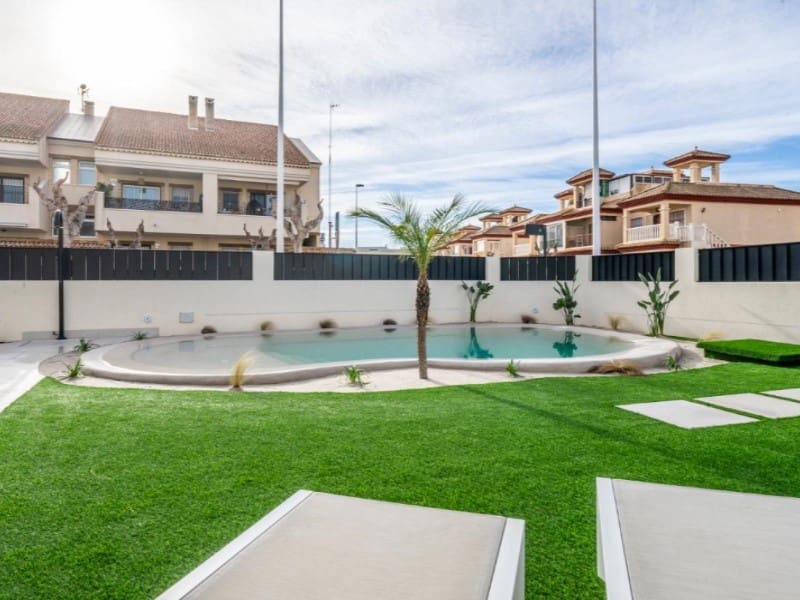 3 camera da letto Villa in vendita in Roldan con piscina - 415.950 € (Rif: 9876287)