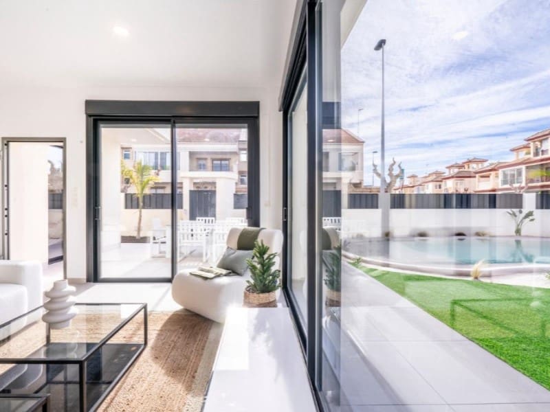 3 camera da letto Villa in vendita in Roldan con piscina - 415.950 € (Rif: 9876287)